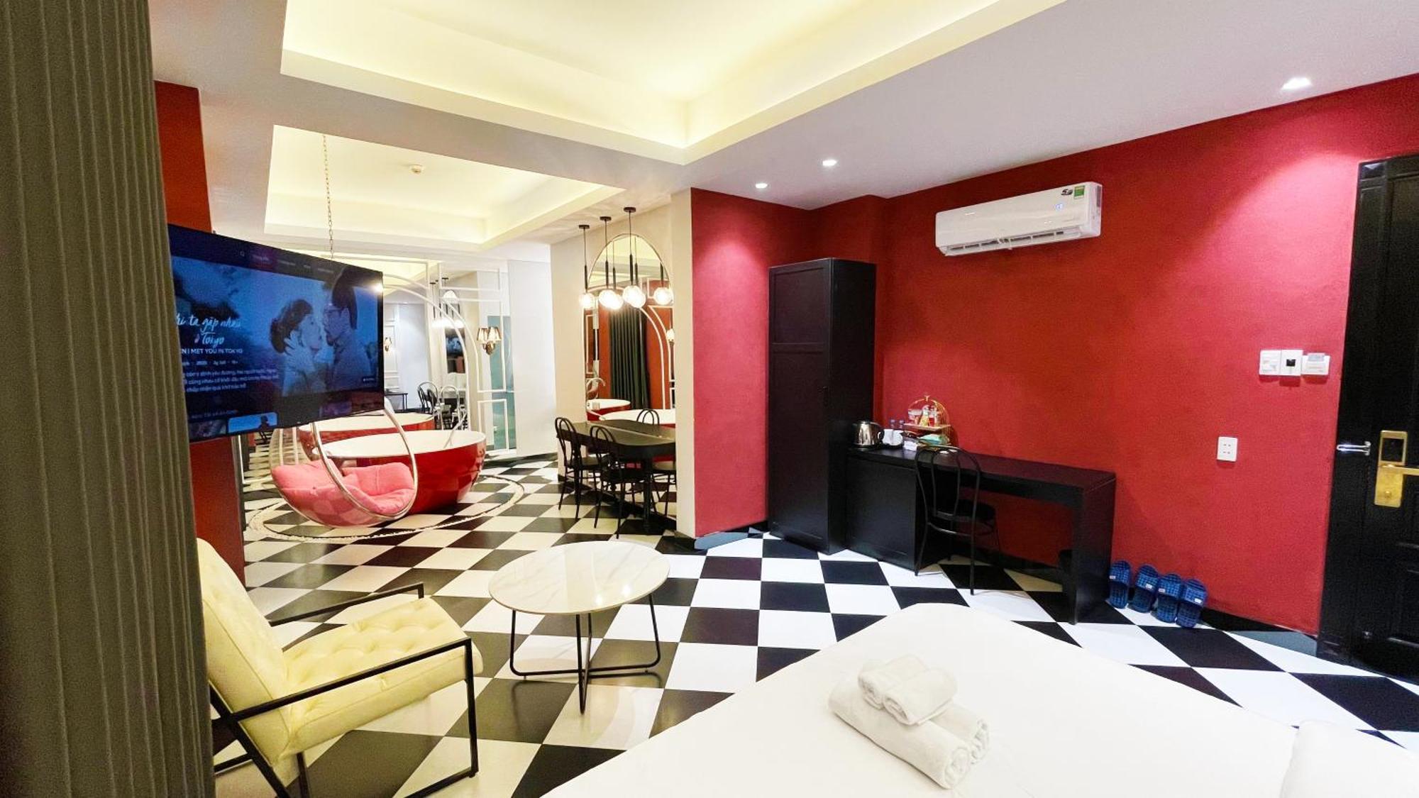 A In Atistar Hotel